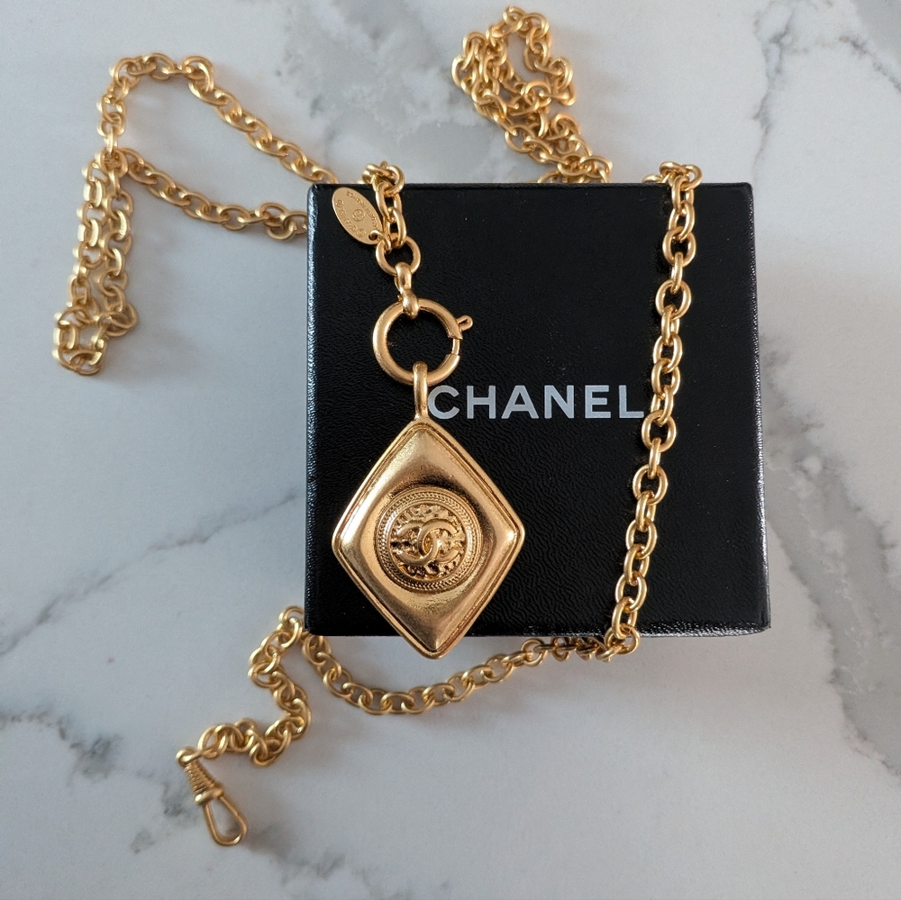 🎁$1680 DIRECT Chanel Auth Vintage 1970-1980 Gold Long Wrap Round Necklace!!